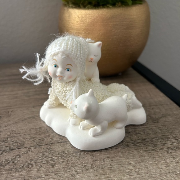 New opened box snow baby with cats - Picture 1 of 5
